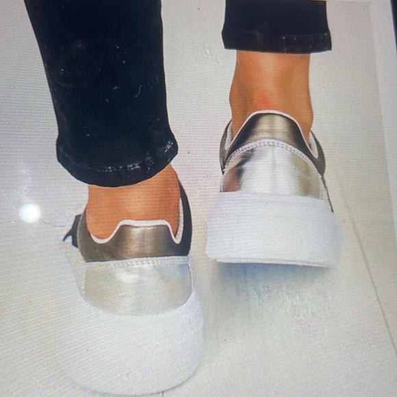 Pink Lily Cleo Pewter and Black Star Sneakers - Picture 3 of 5